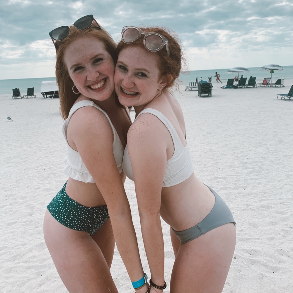 Meet your Posher, Chesni